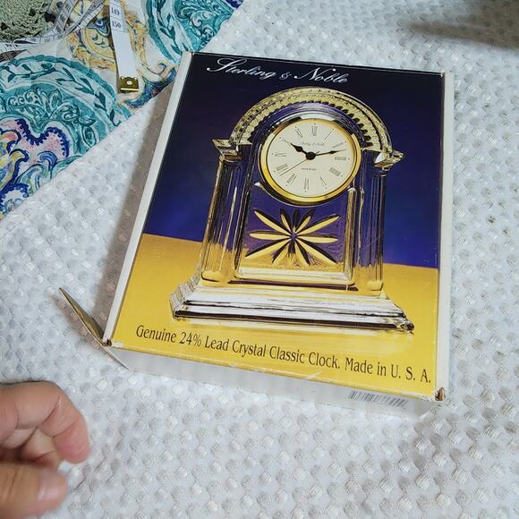 VINTAGE STERLING & NOBLE LEAD CRYSTAL MANTEL CLOCK - Picture 1 of 4